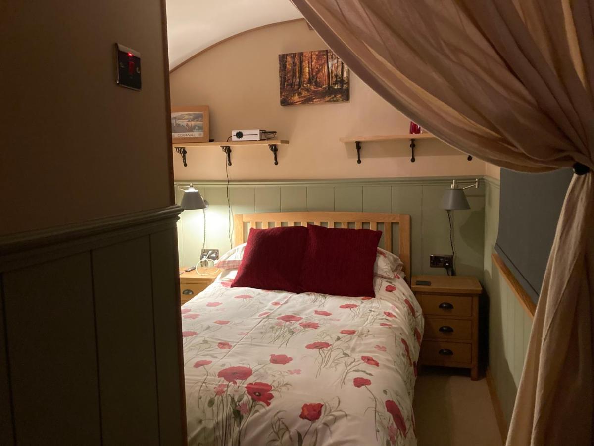 Brook The Shepherd Hut Saltash Exterior foto